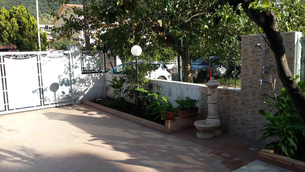 L'Albero Di Limoni Sul Mare Di Pizzo Villa Екстериор снимка